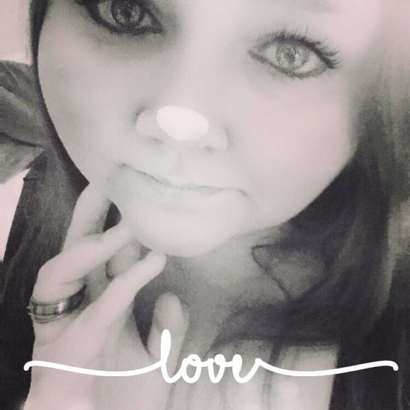 Meet your Posher, Amber - Picture 1 of 1